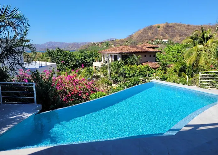 Casa Nalifos Playa Flamingo