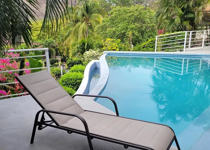 Casa Nalifos * Playa Flamingo