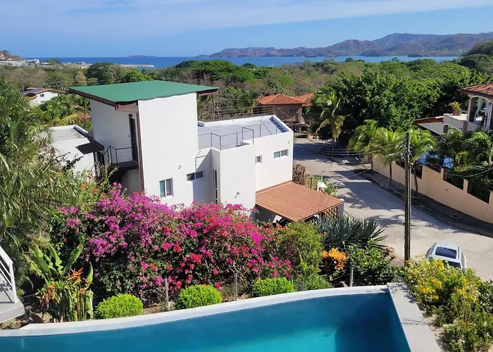 Casa Nalifos * Playa Flamingo